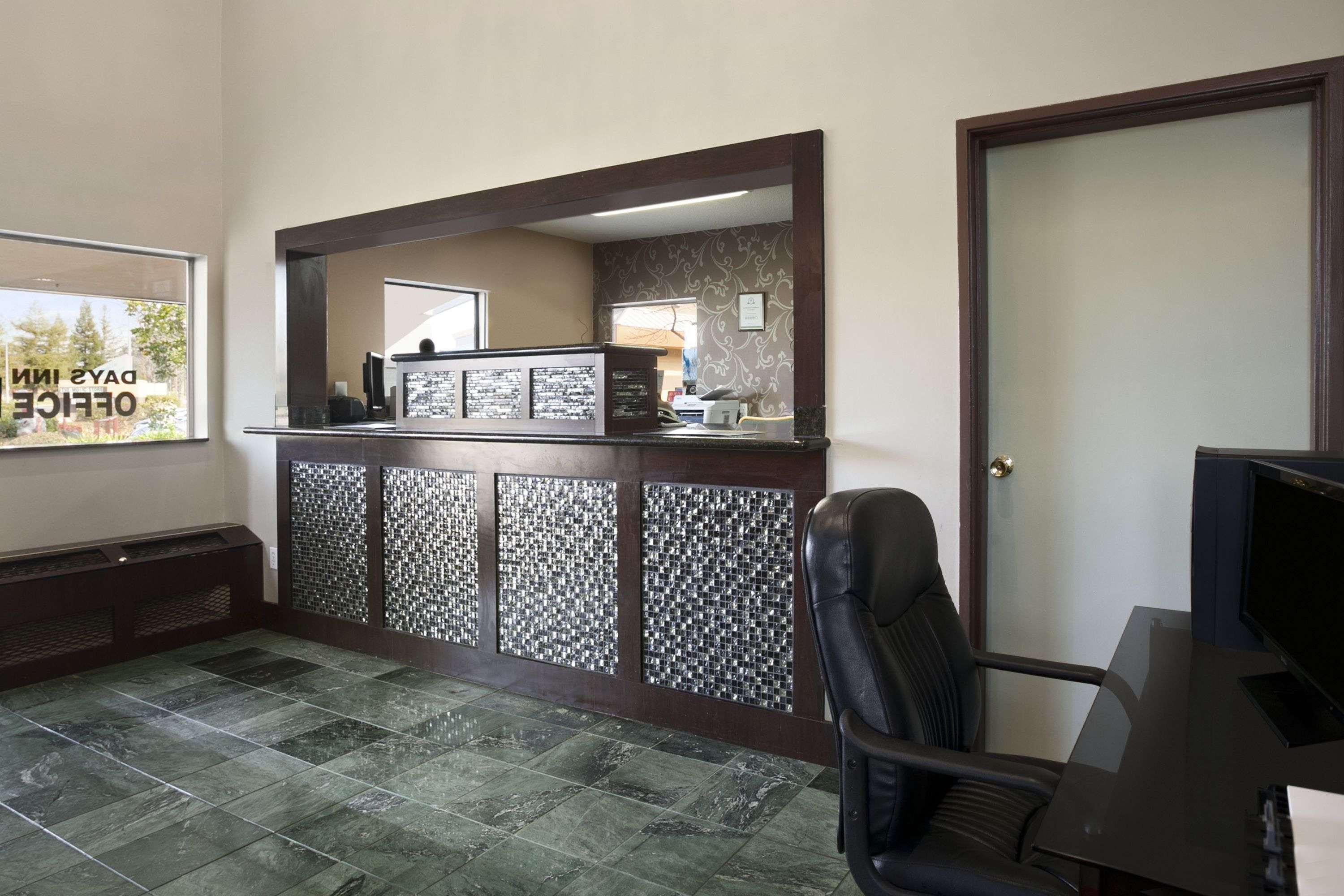 Days Inn By Wyndham Rocklin/Sacramento Exterior photo